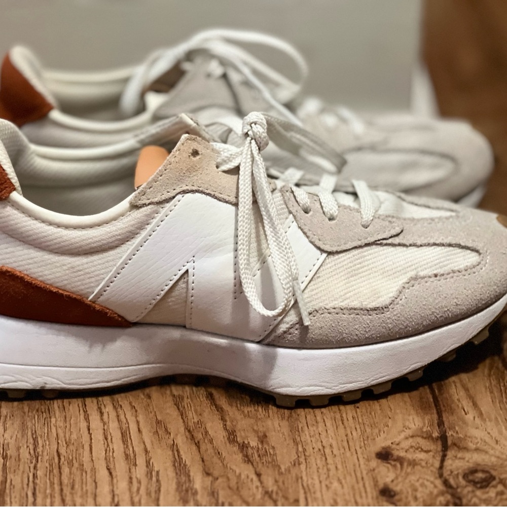 New Balance 327 white trainers sneakers